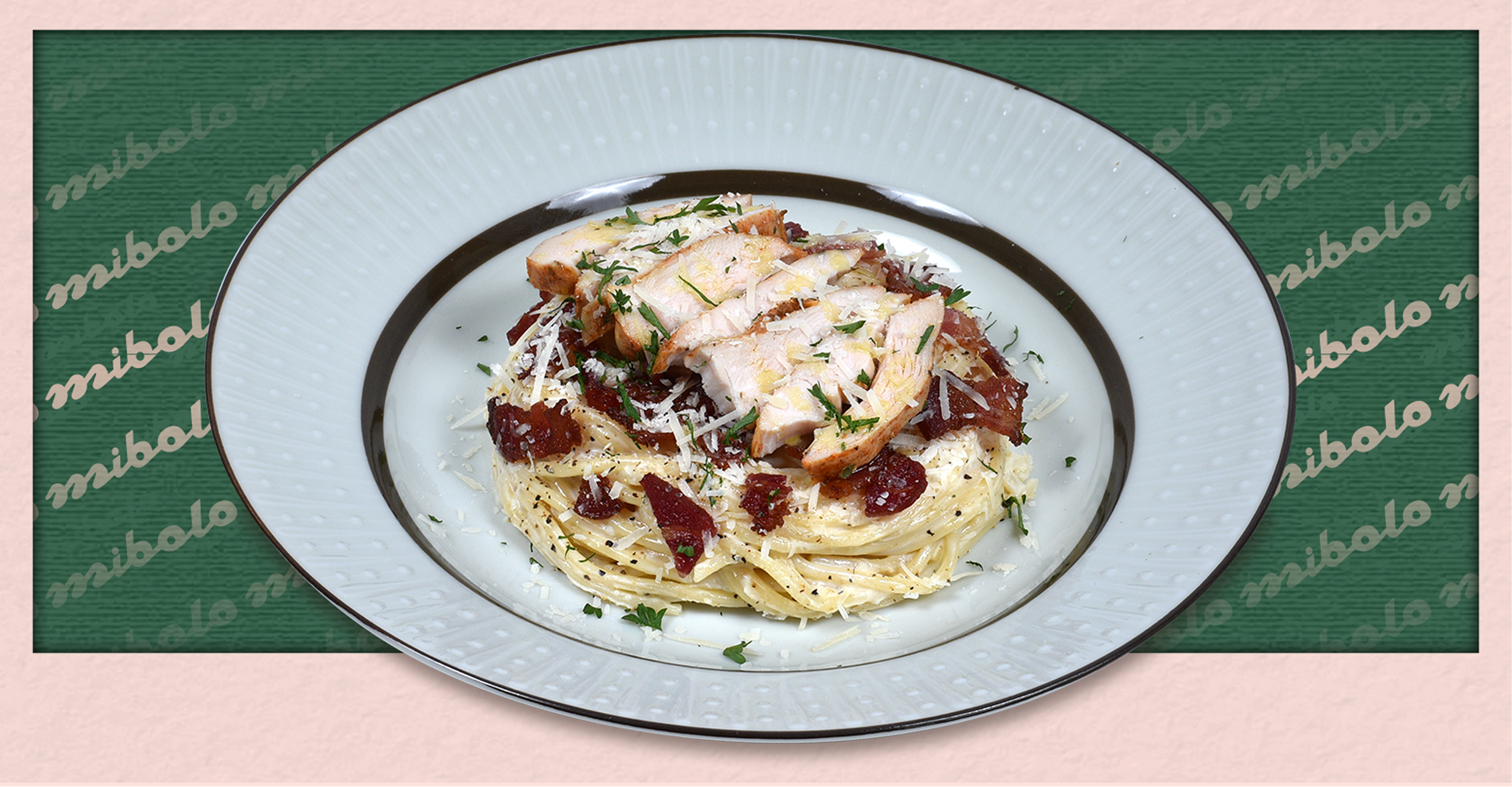 Nui penne với gà sốt kem kiểu Tuscan