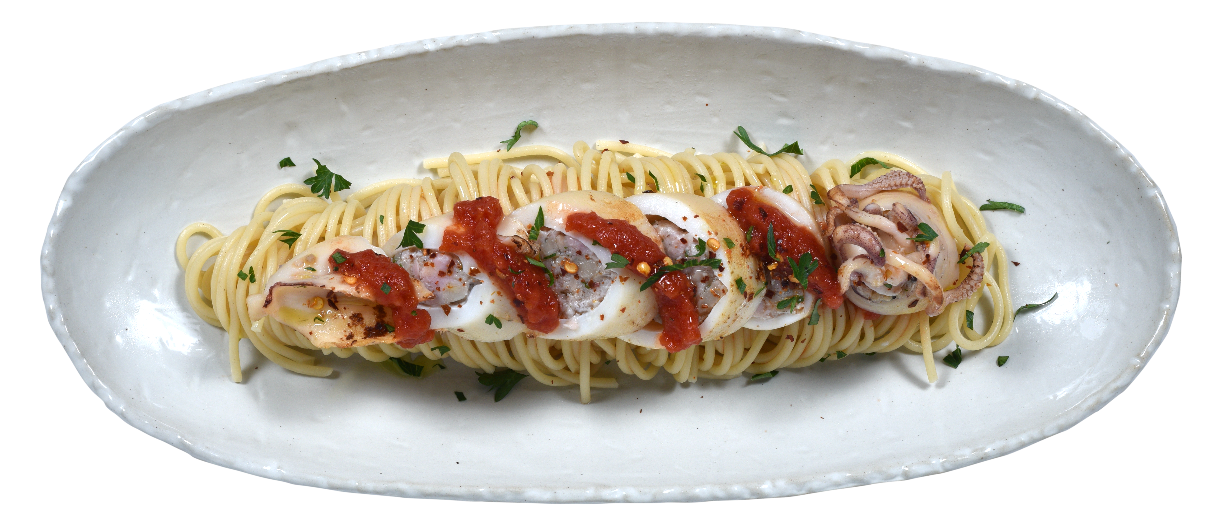 Mì spaghetti với mực nhồi thịt sốt cà