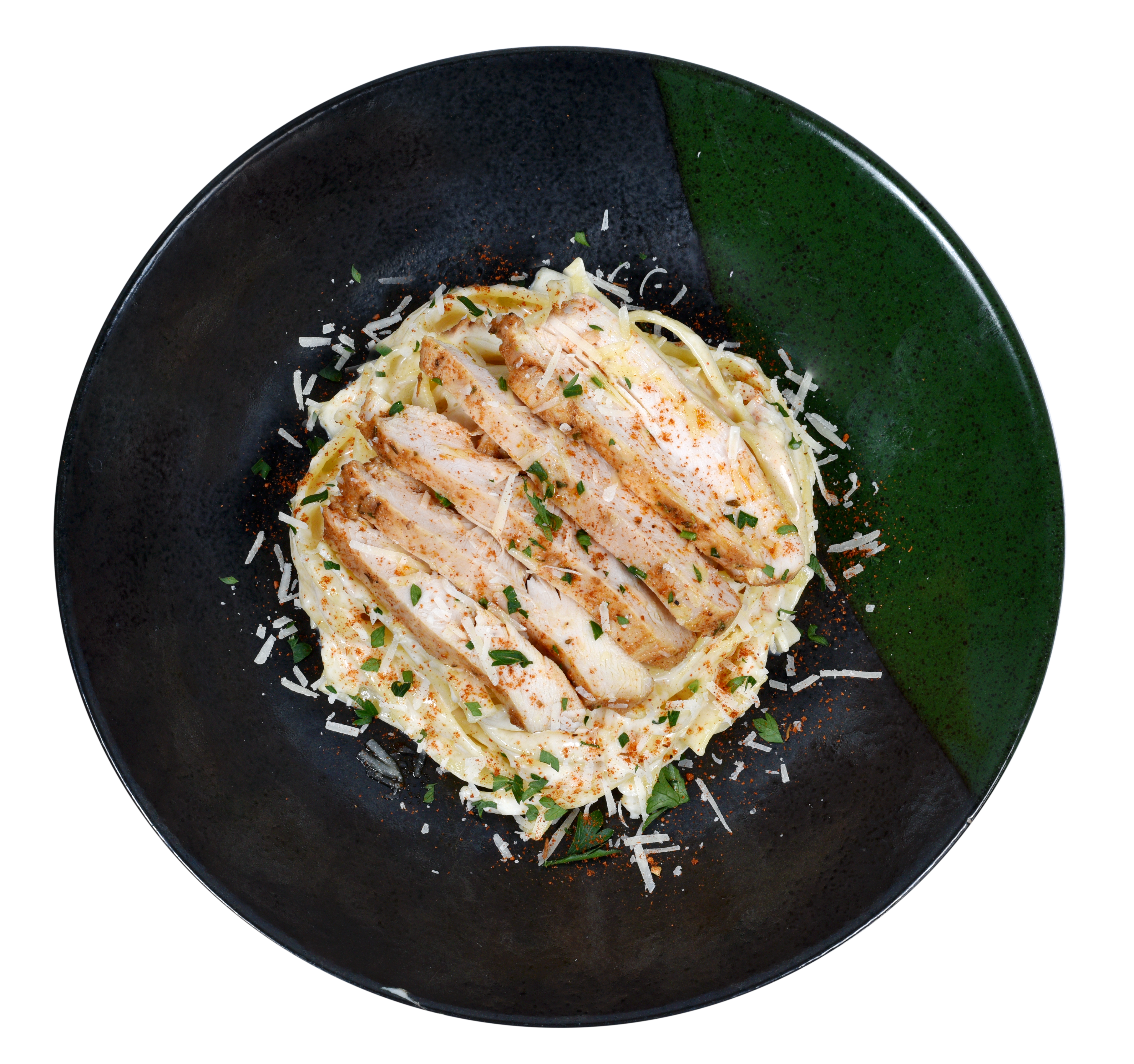 Mì tagliatelle với gà và sốt phô mai parmesan