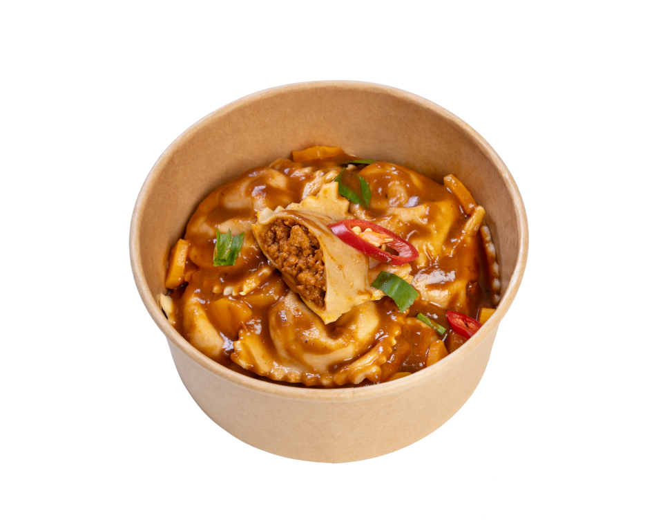 Ravioli nhân bò kho với cà rốt nhừ