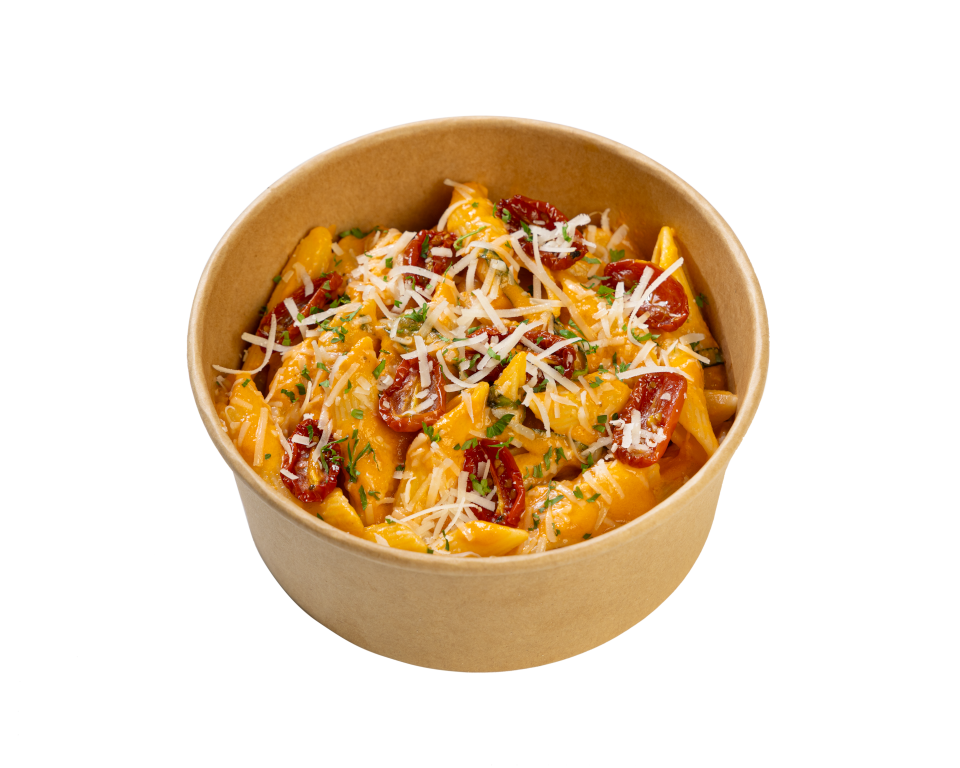 Nui penne với sốt kem cà & phô mai parmesan