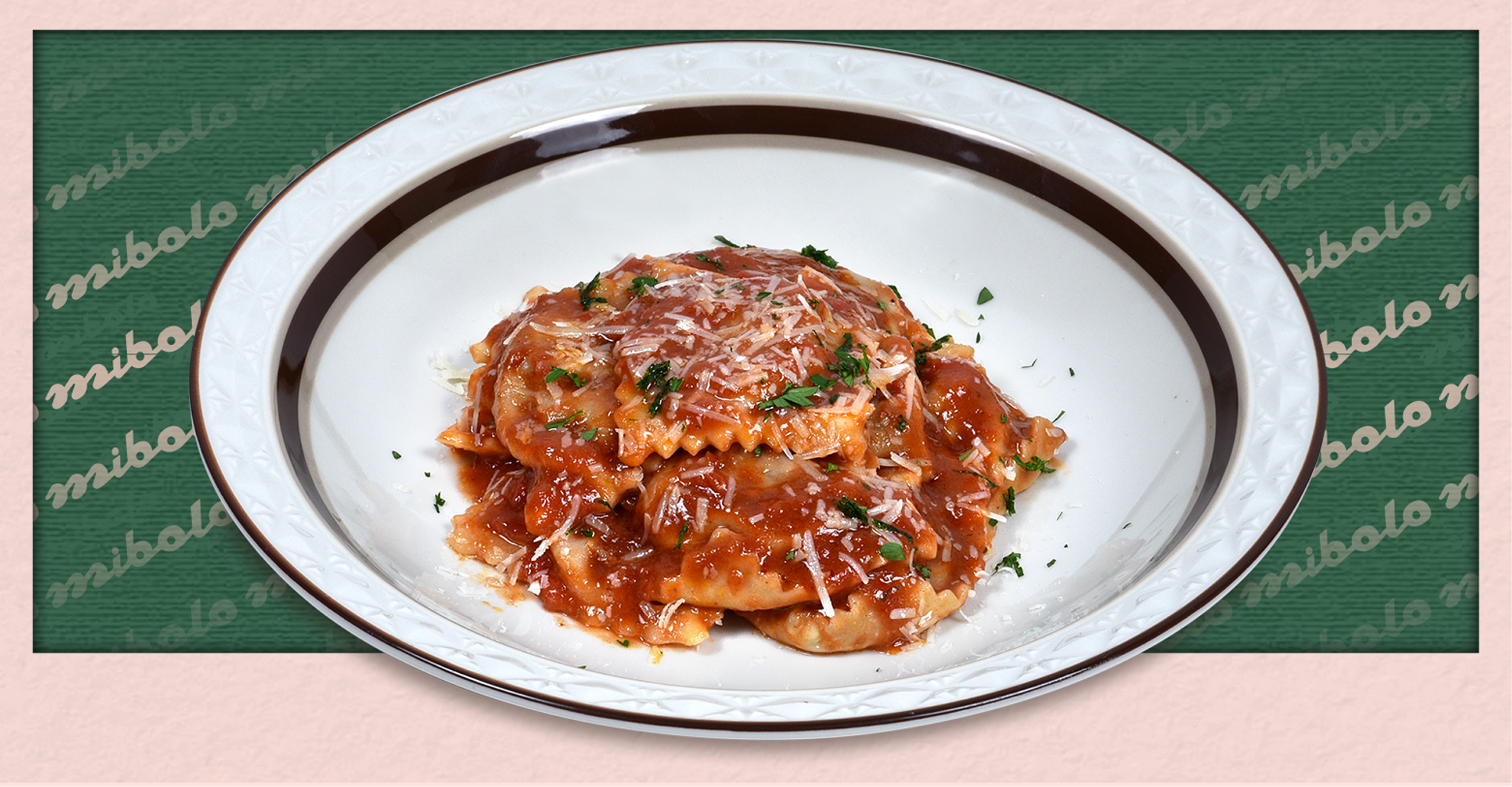 Ravioli nhân thịt bò và sốt cà đặc biệt